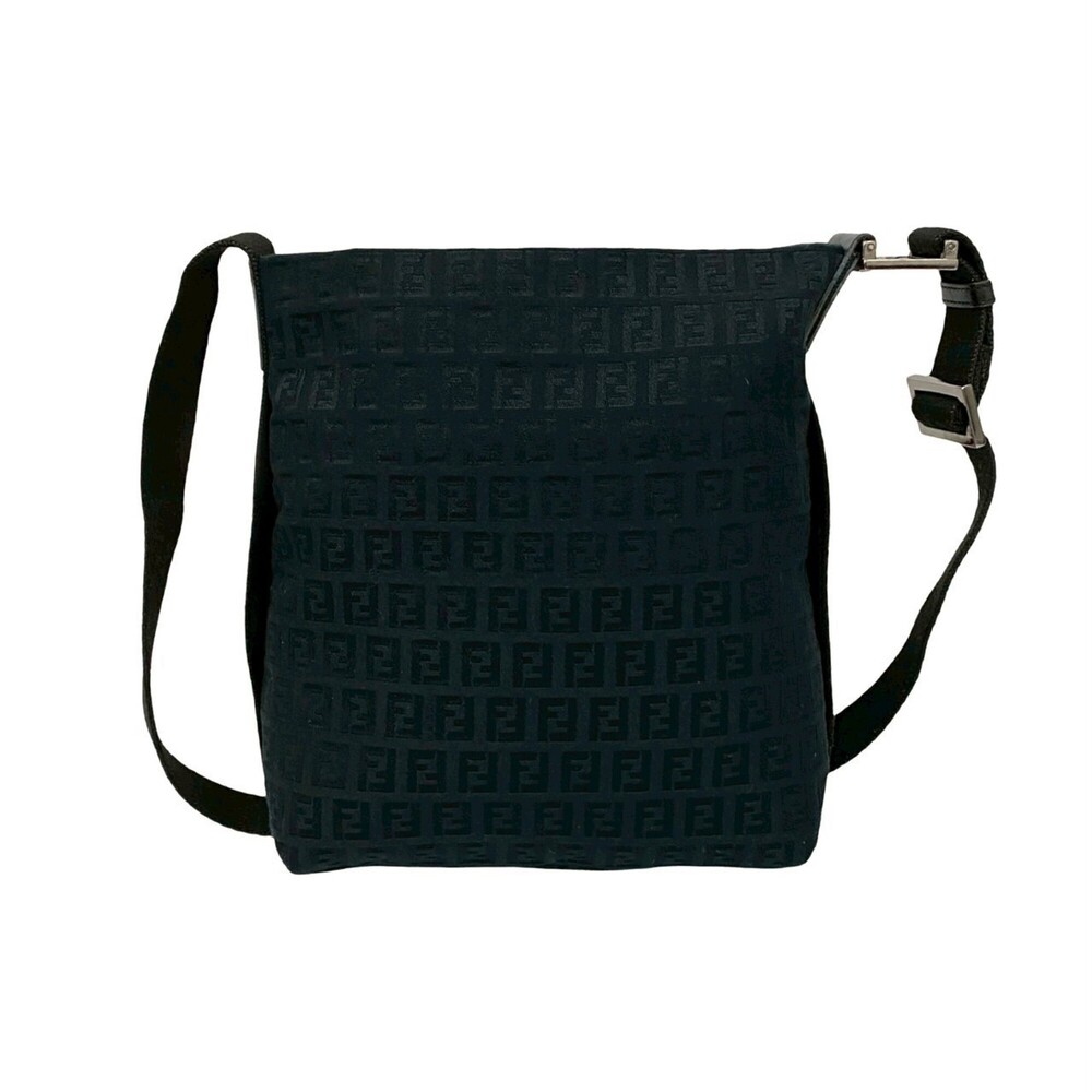 FENDI Black Leather Shoulder Bag - Picture 3 of 10